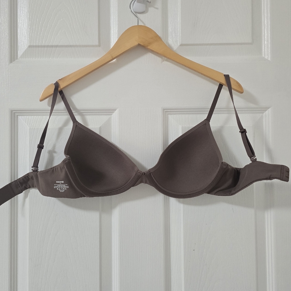 Skims Fits Everybody T-shirt Underwire Bra In Brown Size 36C - Picture 7 of 7